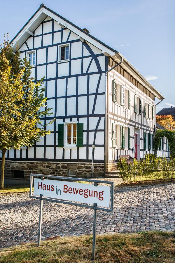 Ferienhaus Im Fachwerkhof 'Haus In Bewegung' Seelscheid Exterior photo